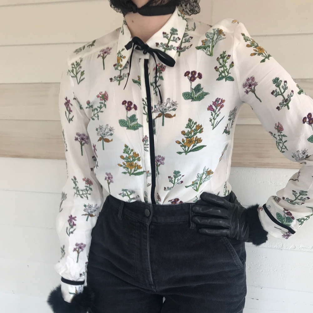 Botanical button up blouse with velvet trim